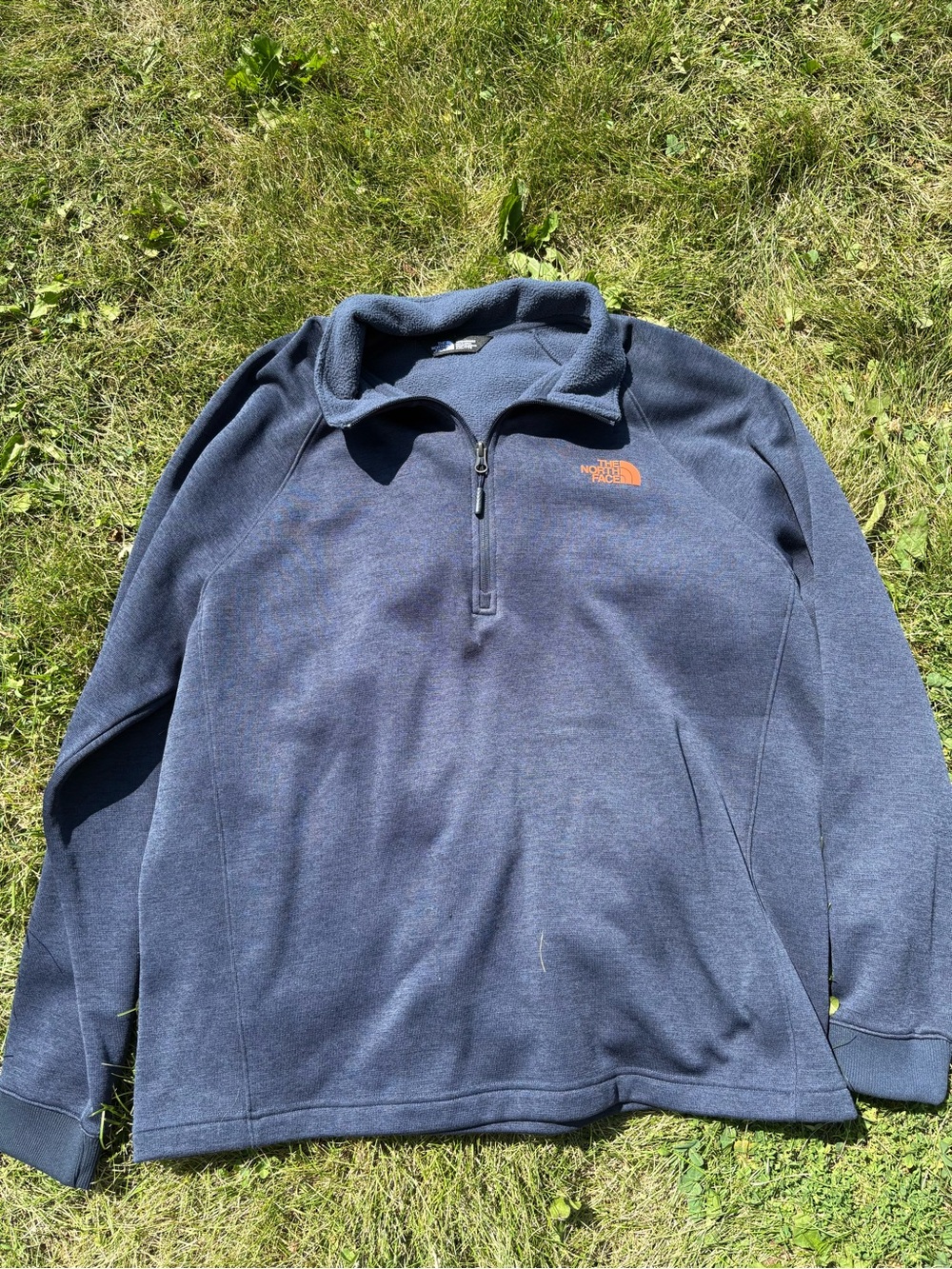 The North Face Men’s XXL Navy Quarter Zip Fleece Pullover Sweatshirt